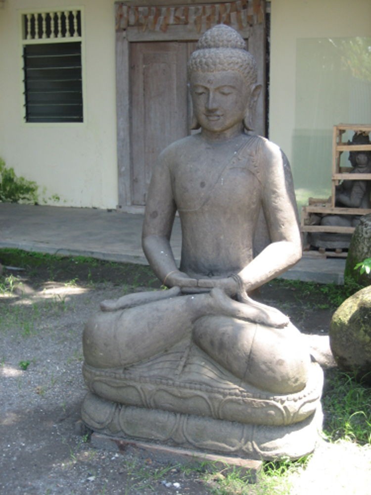 Buddha sitzend 160 cm hoch