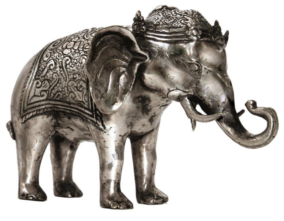 Elefant mit Krone